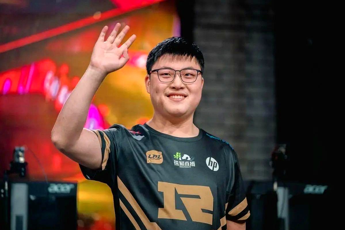 Yabo-锐不可当引发热议！，Uzi在曼联比赛中夺冠观众掌声雷动-Yabo