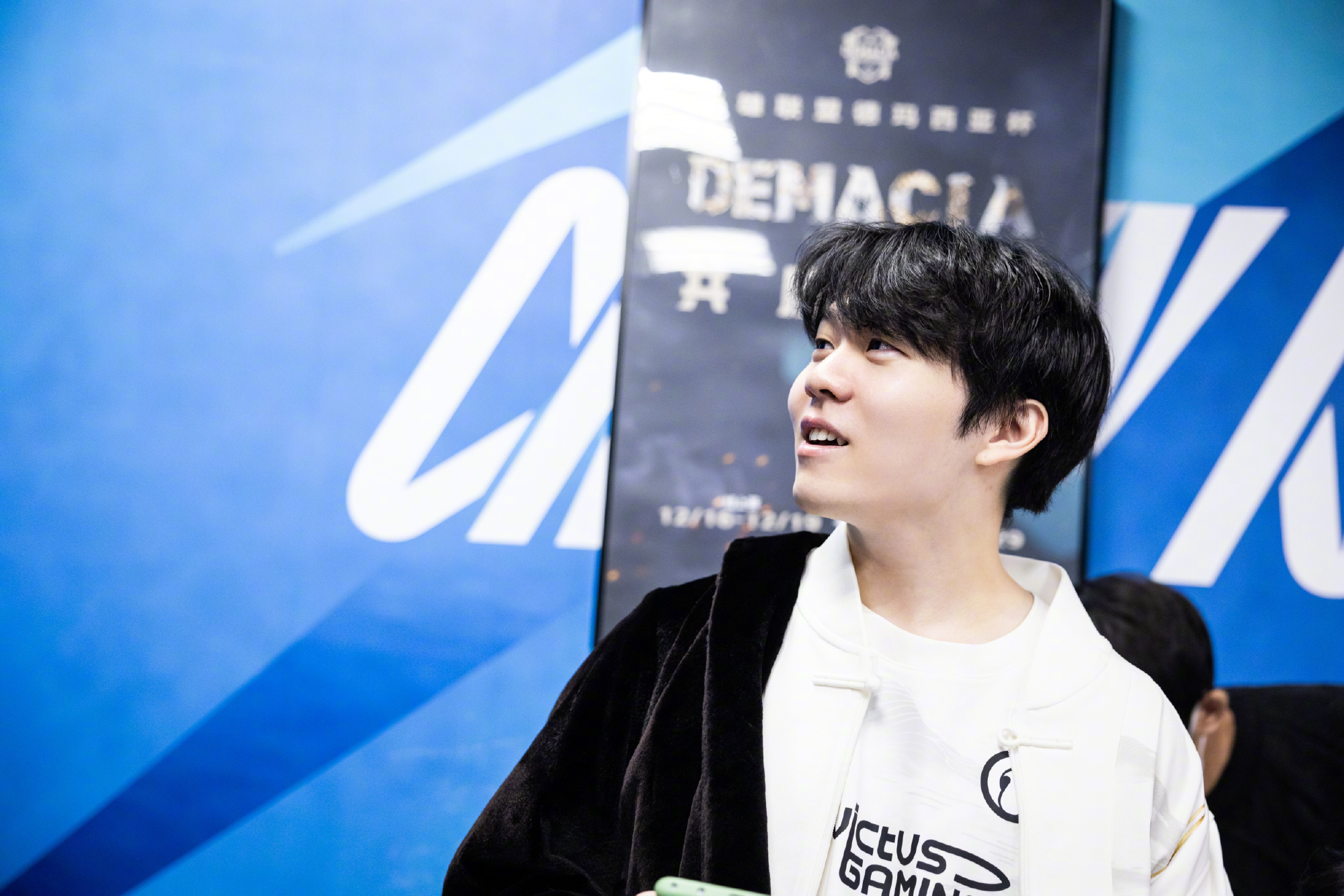 亚博体育-TheShy与70激战皇家马德里分钟，重返赛场胜负难料！，Doinb焦点对战热度持续攀升的简单介绍-亚博体育