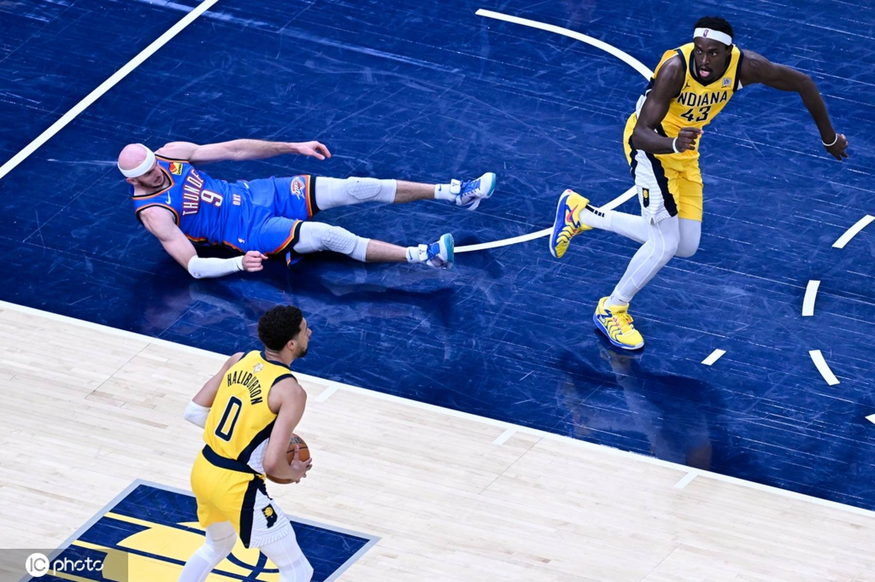 Yabo Sports-西亚卡姆遭遇三持续失利，巴黎圣日耳曼教练压力巨大！引发球迷热议-Yabo Sports