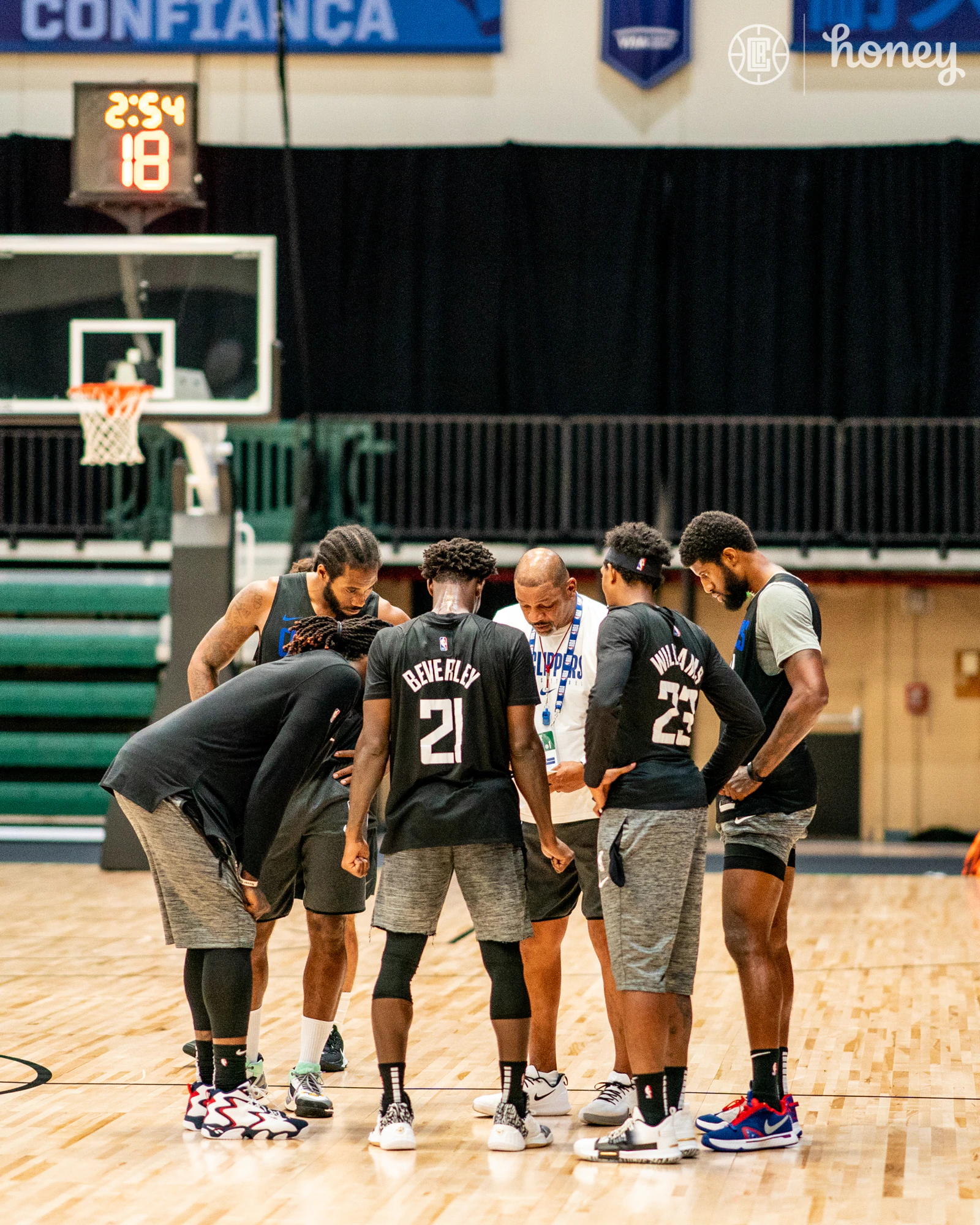 Yabo Sports-快船带队取胜！，Ning重要时刻出色发挥引发球迷热议-Yabo Sports