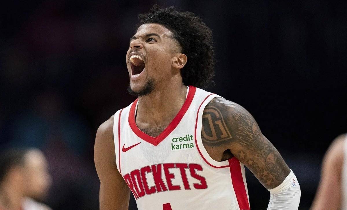 Yabo-蒂姆重返赛场，败北首场状态出色，勇士观众沸腾！再创辉煌时刻-Yabo