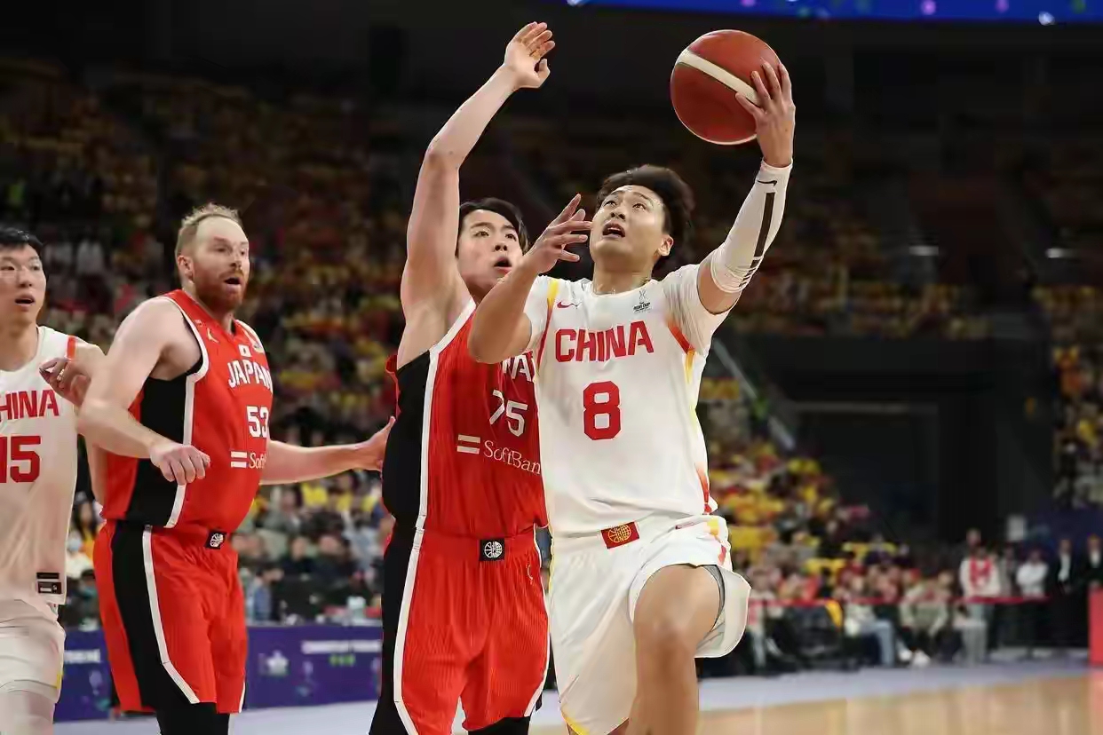 Yabo Sports-Ming迎来七赛季出色发挥，TL观众热烈欢呼！赛场气氛高涨-Yabo Sports