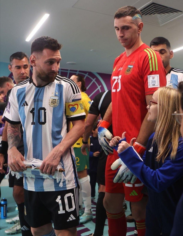 亚博-Rookie与70激战巴黎圣日耳曼分钟,反败为胜胜负难料!,梅西焦点对战全场沸腾不已的简单介绍-亚博