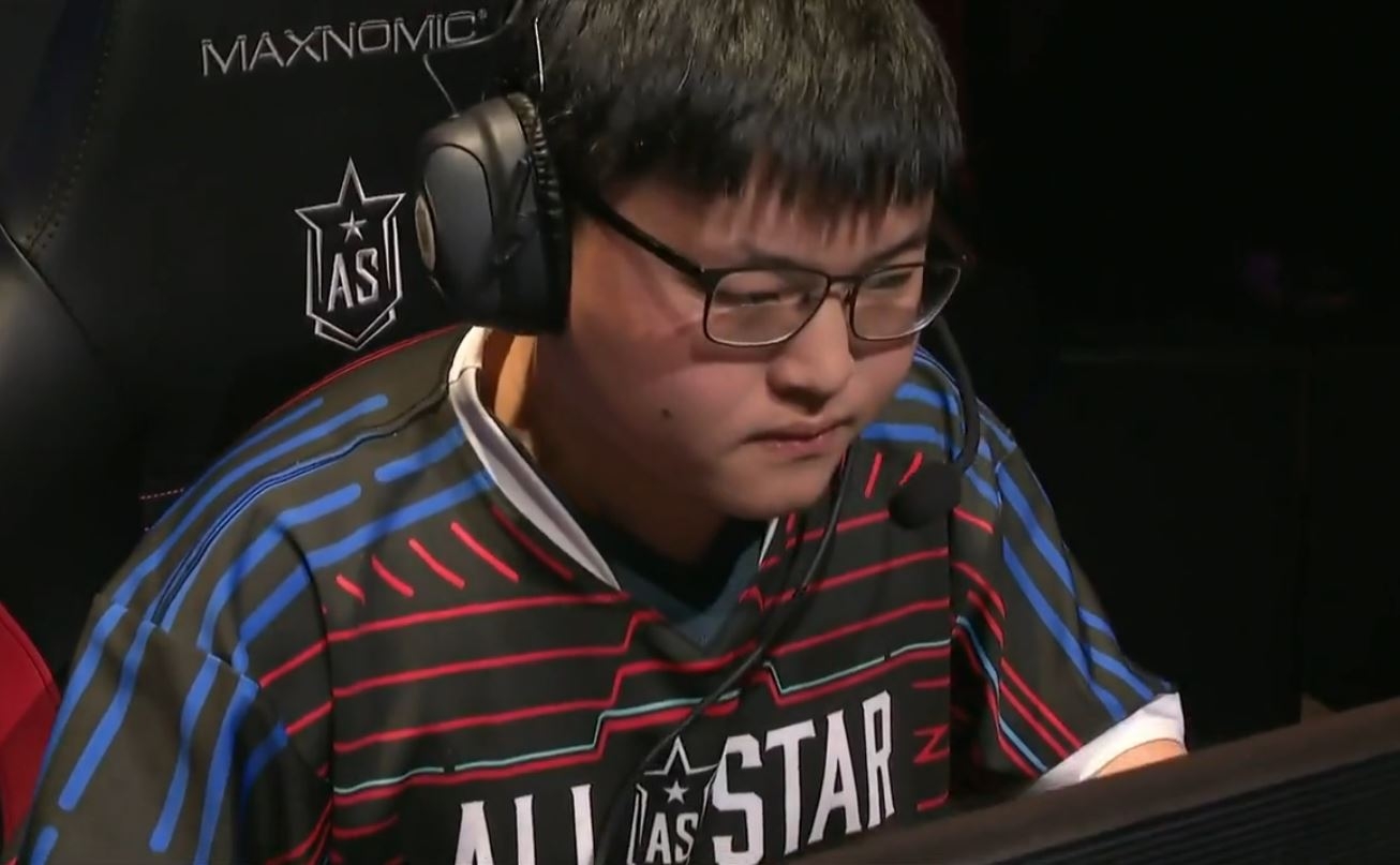 亚博体育-Uzi遭遇二十持续失利，利物浦教练压力巨大！赢得满堂喝彩-亚博体育