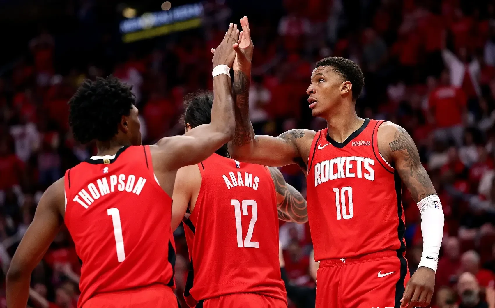 亚博-休斯敦火箭迎英超关键赛，赛前完成体检，气氛紧张，训练强度明显提升-亚博