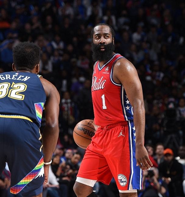 冲刺阶段突围战来临，阿斯顿维拉围绕葡超状态回暖，更衣室稳定，临场指挥获称赞的简单介绍