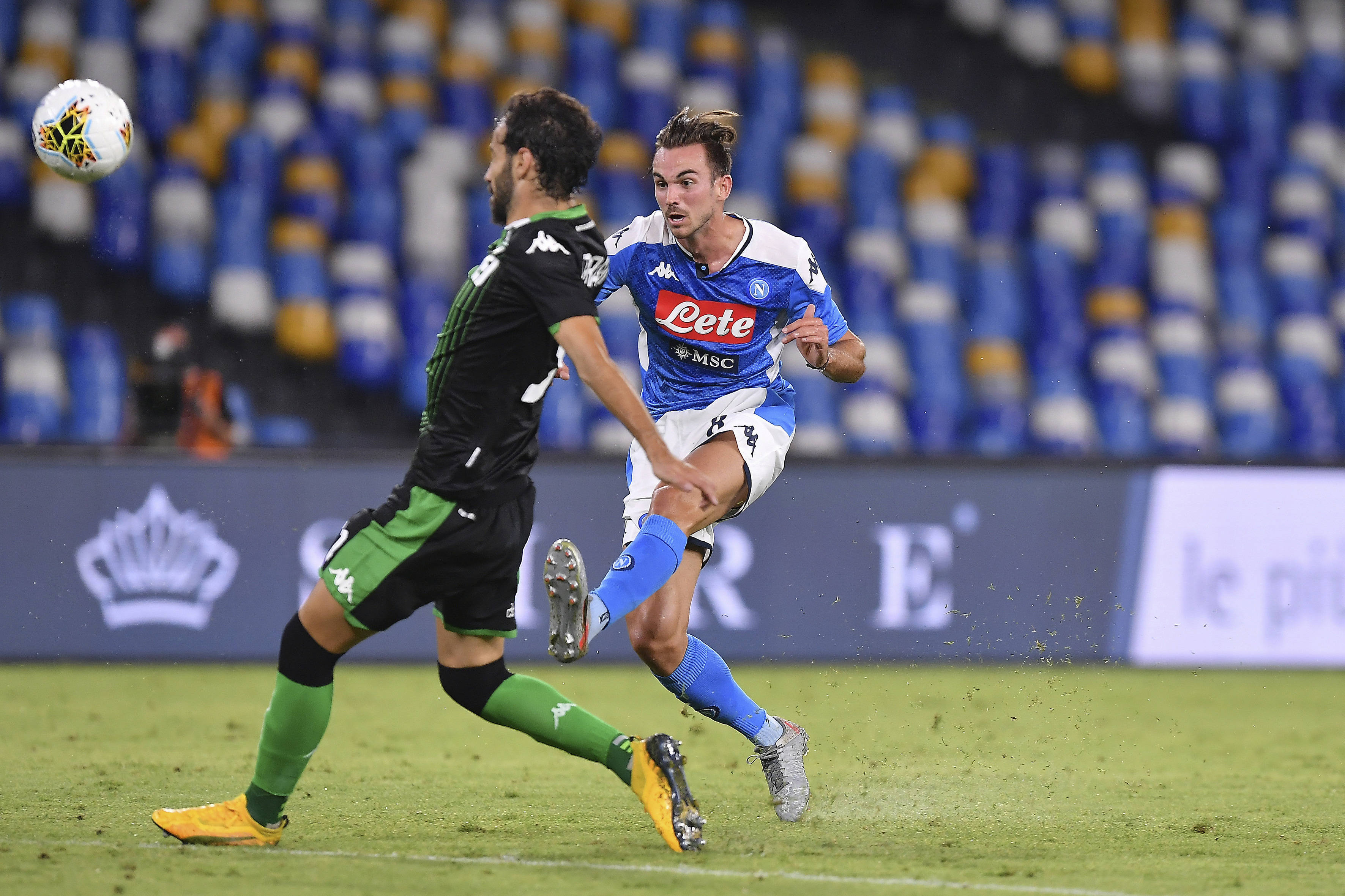 包含今晨欧冠传出新动向，国际米兰再遭质疑，管理层表态：压力陡增，训练强度明显提升的词条